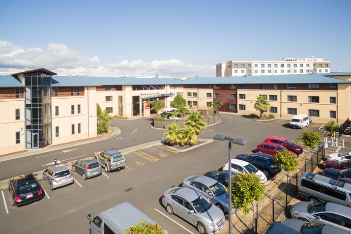 Imagen de los exteriores del Hotel Heartland Auckland Airport. Foto 12