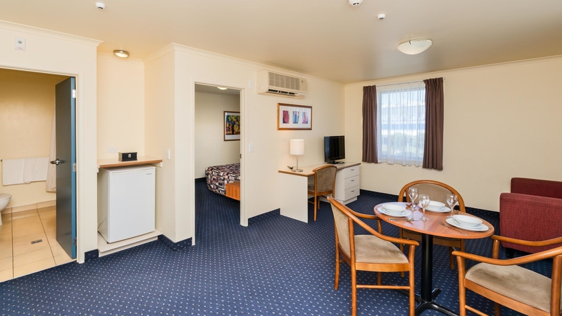 Imagen de los interiores del Hotel Heartland Auckland Airport. Foto 16