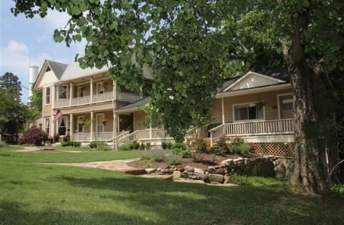 Imagen general del Hotel Heartstone Inn B&B and Cottages. Foto 1