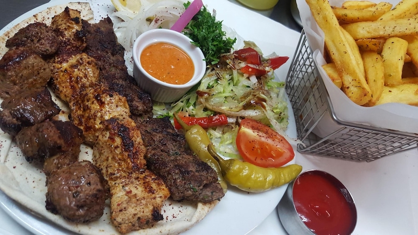 Imagen del bar/restaurante del Hotel Heathrow Inn. Foto 15