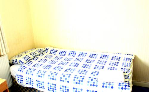 Imagen de la habitación del Hotel Heathrow Lodge. Foto 2