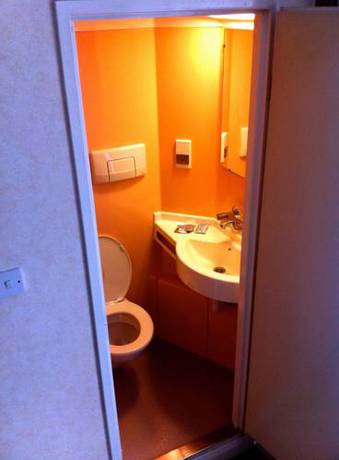 Imagen de la habitación del Hotel Heathrow Lodge. Foto 5
