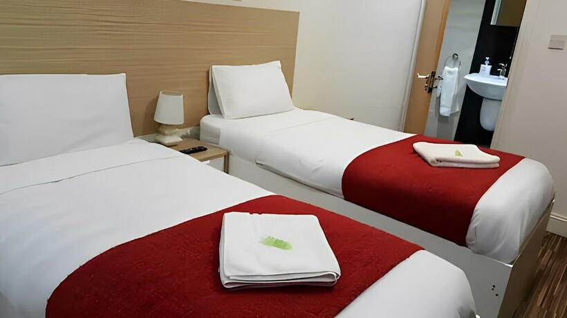 Imagen de la habitación del Hotel Heathrow Travellers Hub. Foto 9