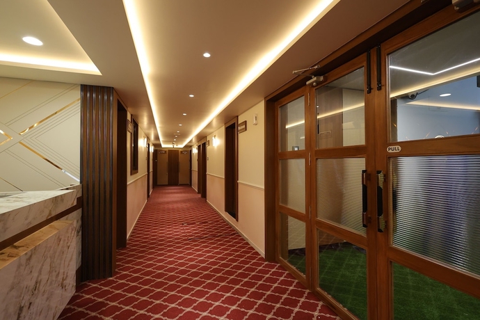 Imagen de los interiores del Hotel Heaven Blue. Foto 12
