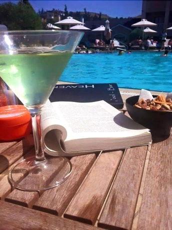 Imagen de la piscina del Hotel Heaven. Foto 19