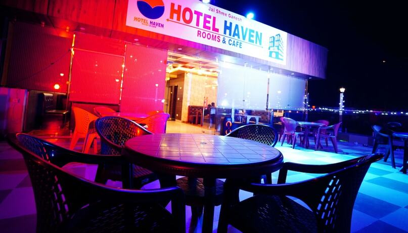 Imagen del bar/restaurante del Hotel Heaven, Rishikesh. Foto 11