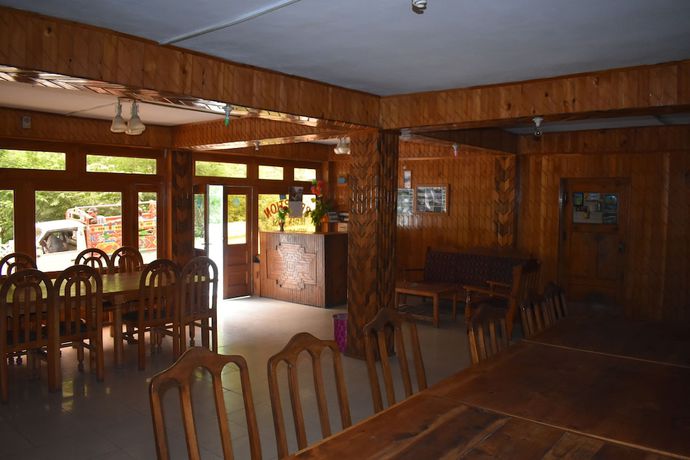 Imagen del bar/restaurante del Hotel Heaven Rose and Restaurant Old. Foto 4