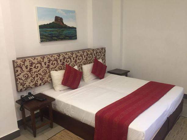 Imagen de la habitación del Hotel Heaven Seven Kandy. Foto 4