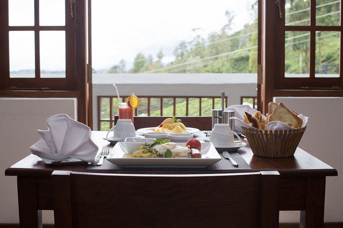 Imagen del bar/restaurante del Hotel Heaven Seven Nuwara Eliya. Foto 13
