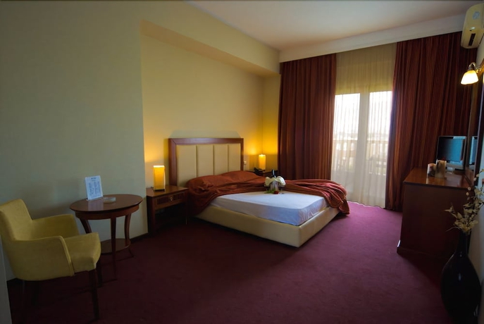 Imagen de la habitación del Hotel Heaven, Thermi. Foto 10