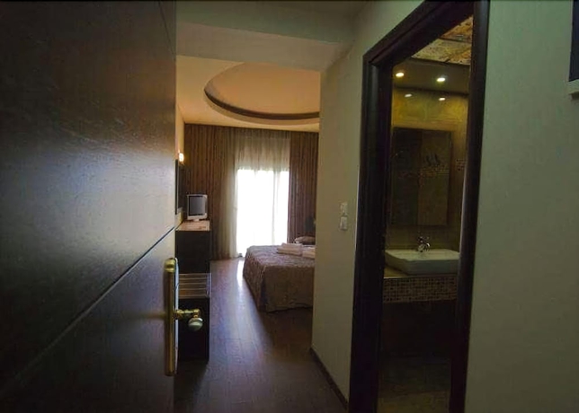 Imagen de la habitación del Hotel Heaven, Thermi. Foto 11