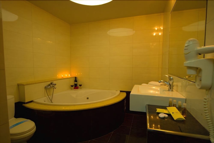 Imagen de la habitación del Hotel Heaven, Thermi. Foto 14