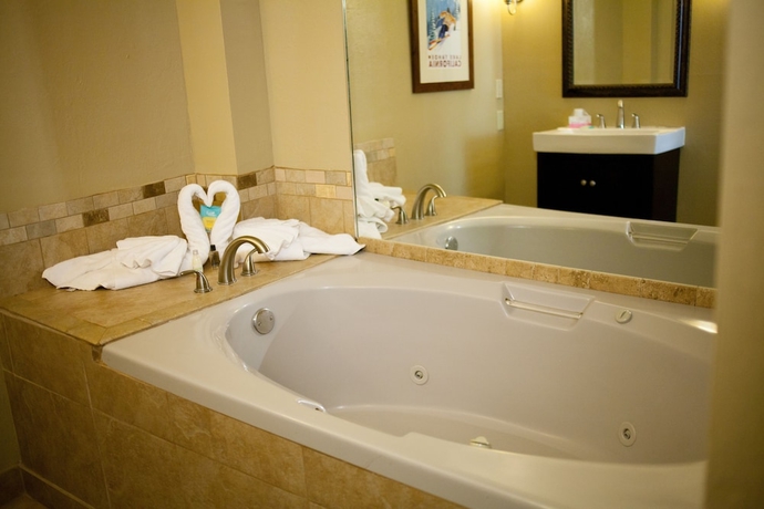 Imagen de la habitación del Hotel Heavenly Inn. Foto 4