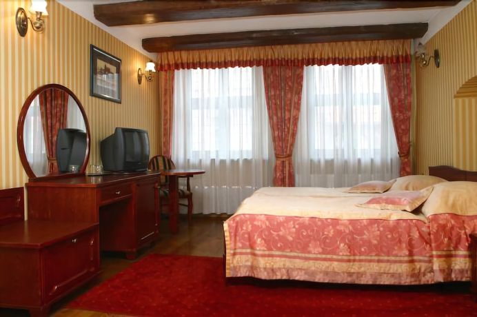 Imagen de la habitación del Hotel Heban. Foto 8