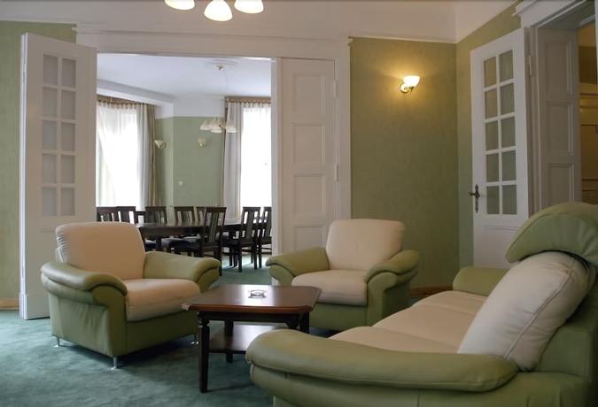 Imagen de la habitación del Hotel Heban. Foto 11