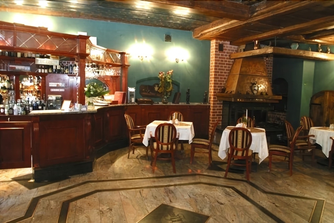 Imagen del bar/restaurante del Hotel Heban. Foto 6