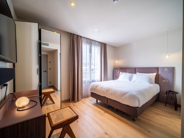 Imagen de la habitación del Hotel Hebe. Foto 19