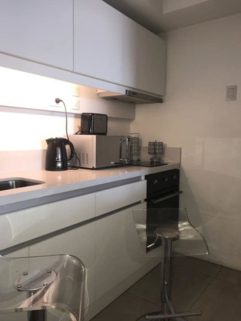 Imagen de la habitación del Hotel Hebe Suite. Foto 6