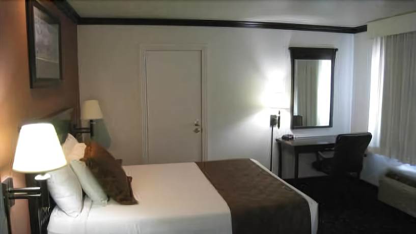Imagen de la habitación del Hotel Heber Inn. Foto 9