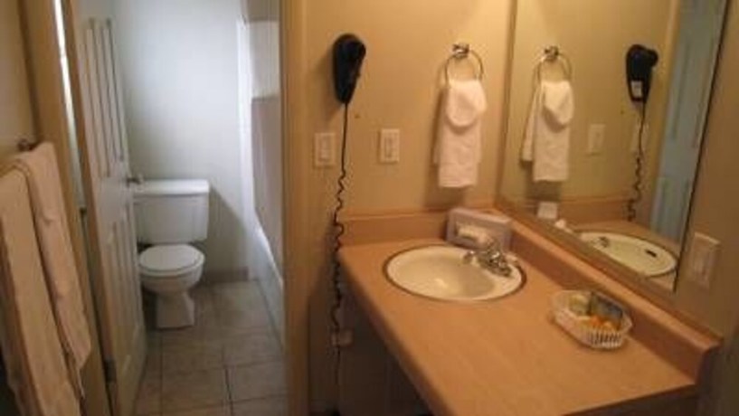 Imagen de la habitación del Hotel Heber Inn. Foto 10