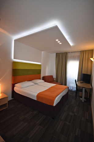 Imagen de la habitación del Hotel Hecco. Foto 3