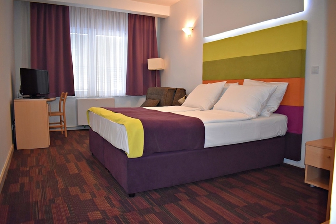Imagen de la habitación del Hotel Hecco. Foto 4