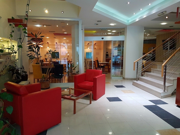 Imagen de los interiores del Hotel Hecco. Foto 18