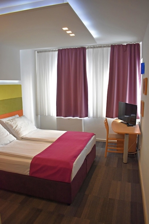 Imagen de la habitación del Hotel Hecco. Foto 13