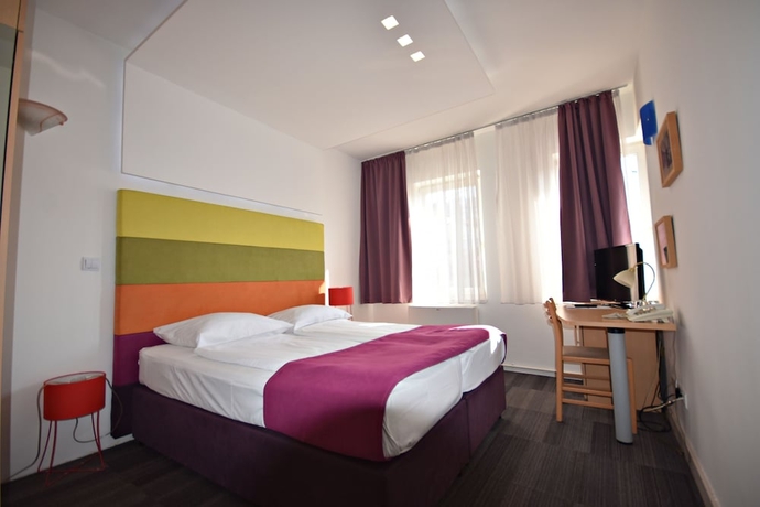 Imagen de la habitación del Hotel Hecco. Foto 16