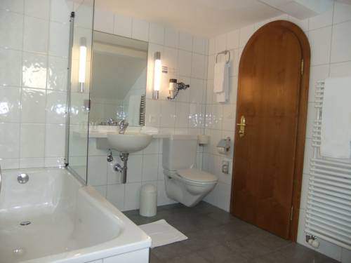 Imagen de la habitación del Hotel Hecht, Appenzell. Foto 3