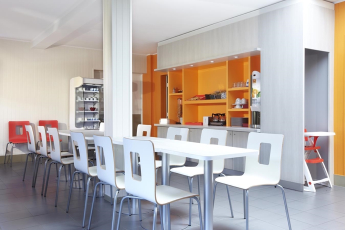 Imagen del bar/restaurante del Hotel Heco Calais Centre - Gare. Foto 8