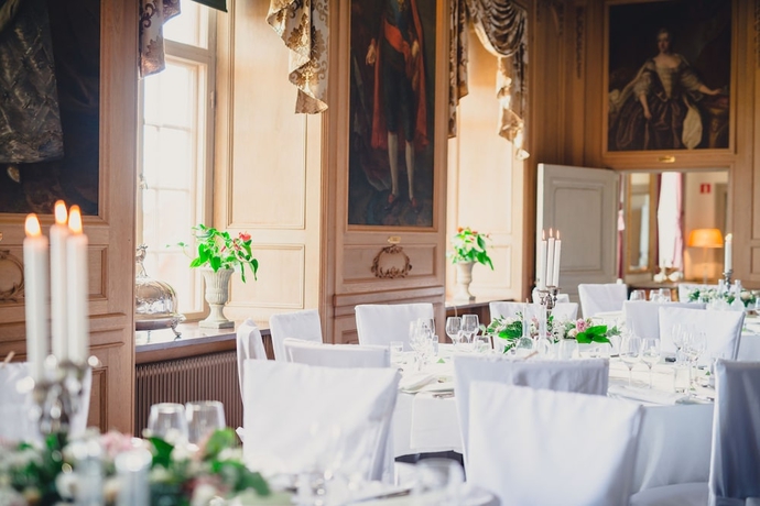 Imagen del bar/restaurante del Hotel Hedenlunda Slott. Foto 4