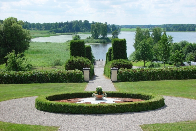 Imagen de los exteriores del Hotel Hedenlunda Slott. Foto 10