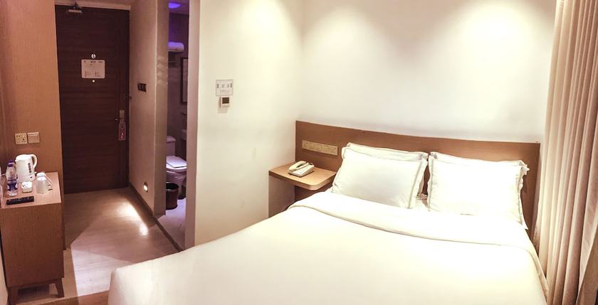 Imagen de la habitación del Hotel Heef. Foto 7