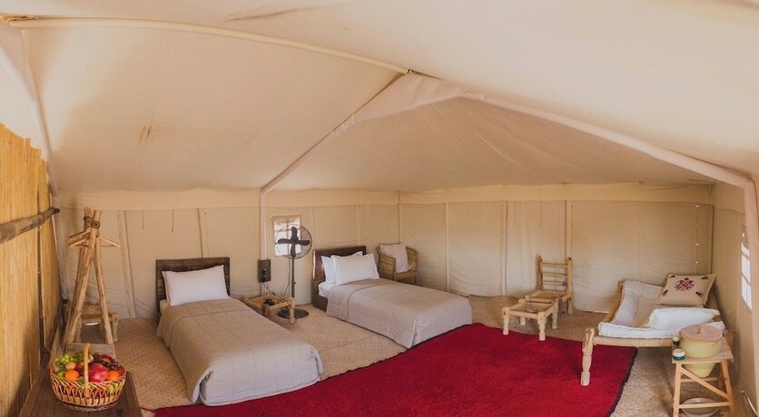 Imagen de la habitación del Hotel Heenat Salma Farm. Foto 18