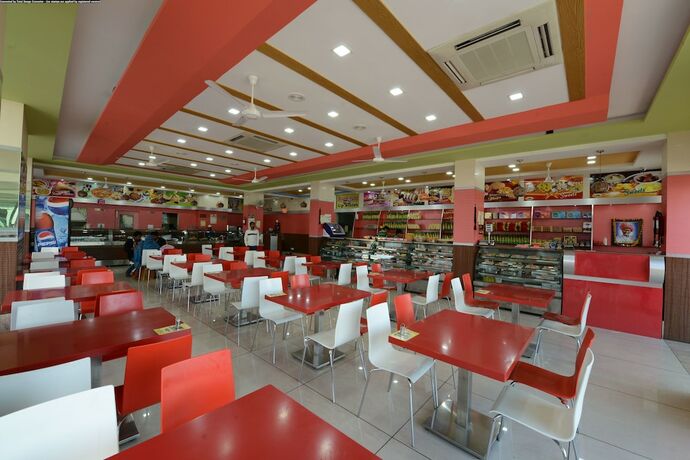 Imagen del bar/restaurante del Hotel Heeralal. Foto 18