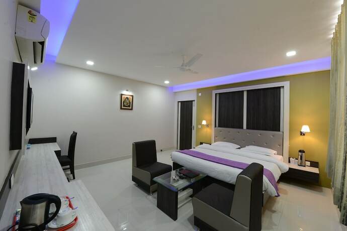 Imagen de la habitación del Hotel Heeralal. Foto 21
