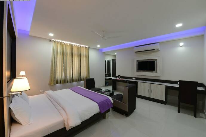 Imagen de la habitación del Hotel Heeralal. Foto 25