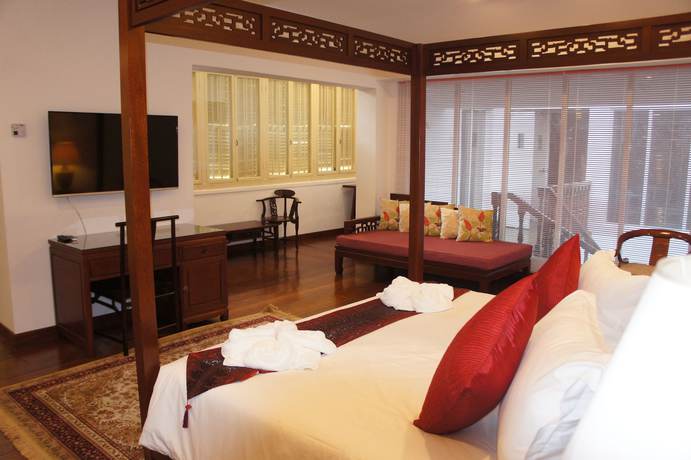 Imagen de los interiores del Hotel Heeren Palm Suites. Foto 18