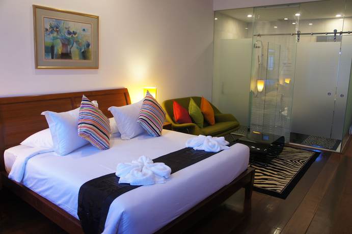 Imagen de la habitación del Hotel Heeren Palm Suites. Foto 7