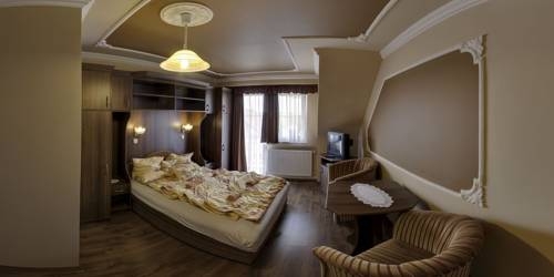 Imagen general del Hotel Hegyi Panzi&oacute;. Foto 9