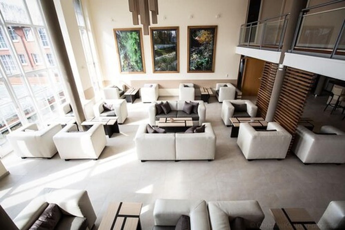 Imagen de los interiores del Hotel Heide Reinstorf. Foto 12