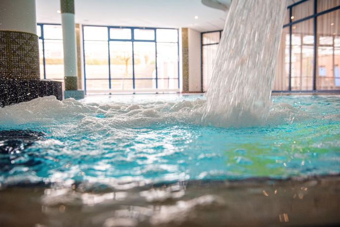 Imagen de la piscina del Hotel Heide Reinstorf. Foto 16