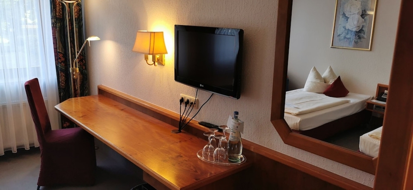 Imagen de la habitación del Hotel Heidehotel Soltauer Hof. Foto 14