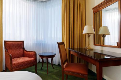 Imagen de la habitación del Hotel Heidelberg Marriott. Foto 16