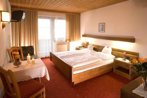 Imagen de la habitación del Hotel Heigenhauser. Foto 9