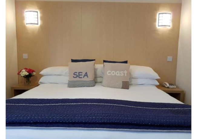 Imagen de la habitación del Hotel Heights. Foto 5
