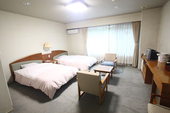Imagen de los exteriores del Hotel Heike Honjin. Foto 10