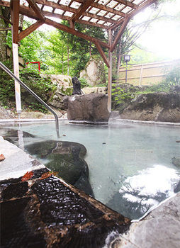 Imagen de los exteriores del Hotel Heike Honjin. Foto 11