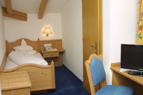 Imagen de la habitación del Hotel Heinz, San Lorenzo di Sebato. Foto 3